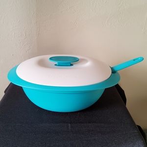 Tupperware Blossom Container